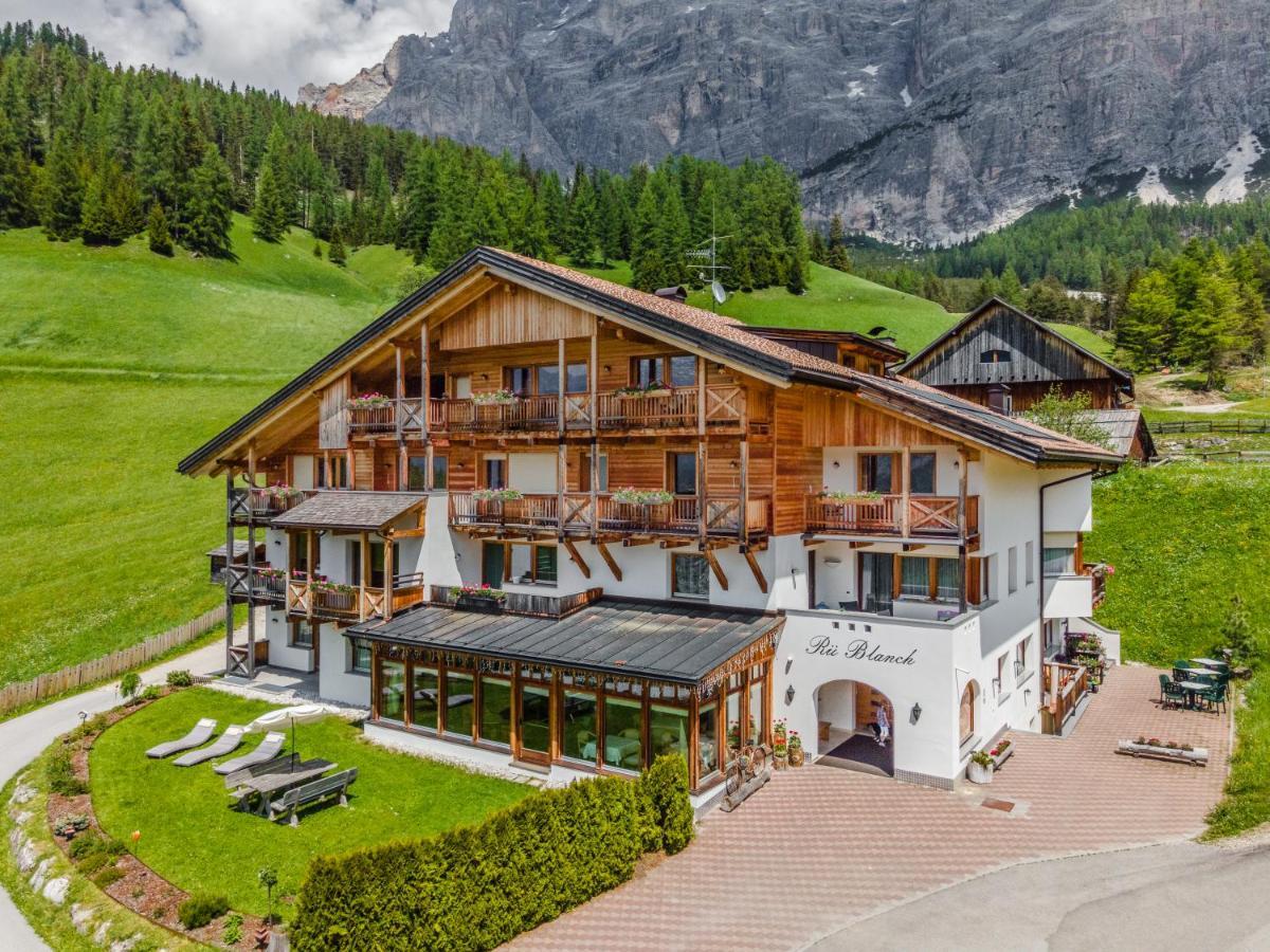 B&B - Hotel Ciasa Rue Blanch San Cassiano  Exterior foto