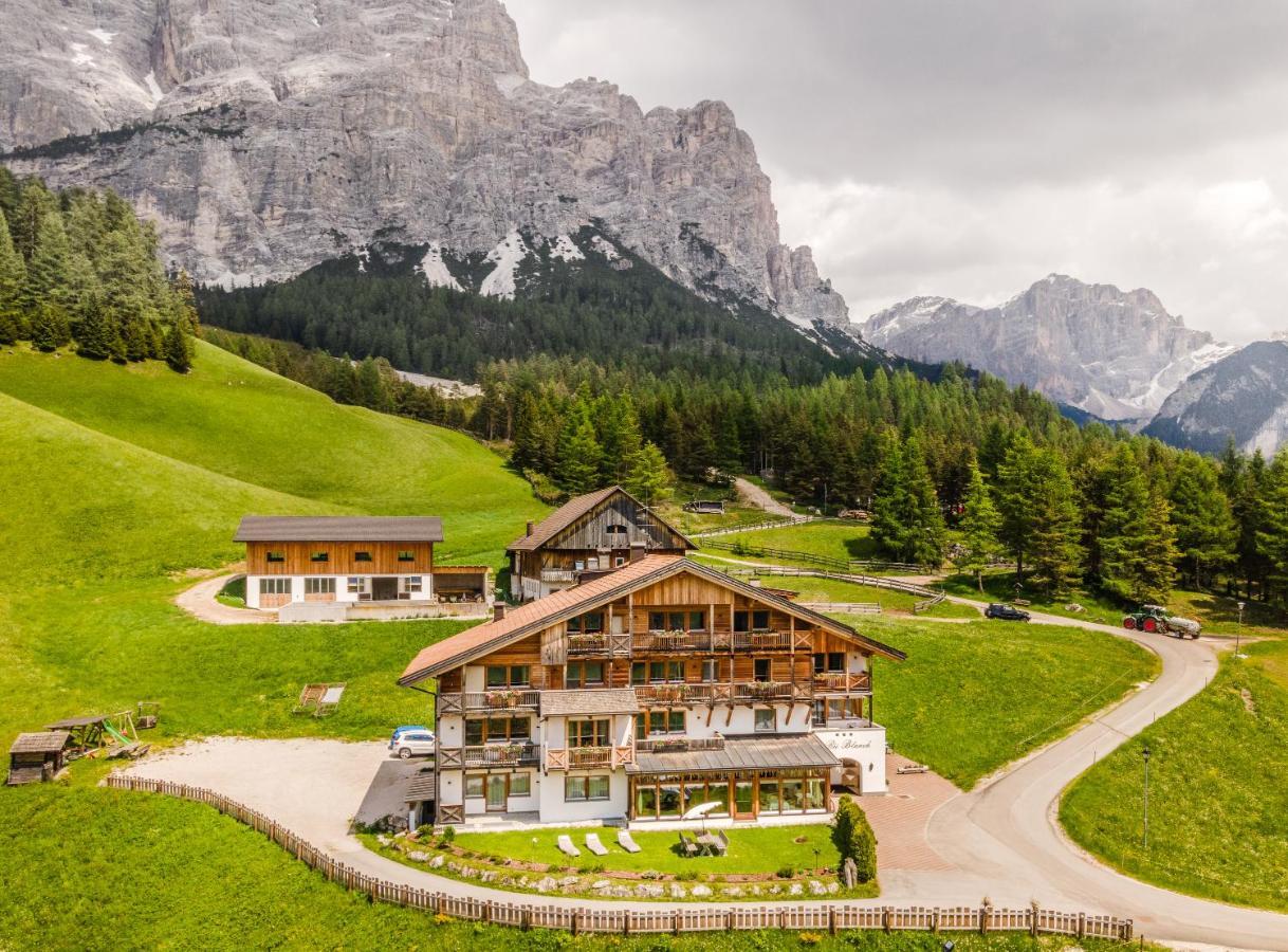 B&B - Hotel Ciasa Rue Blanch San Cassiano  Exterior foto