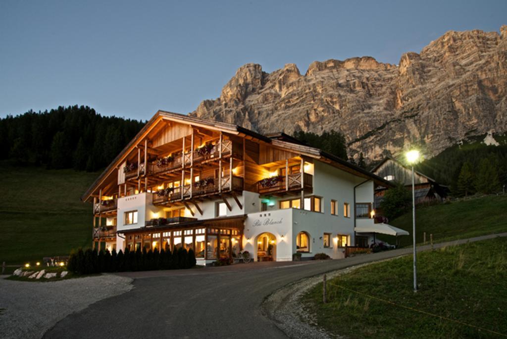 B&B - Hotel Ciasa Rue Blanch San Cassiano  Exterior foto