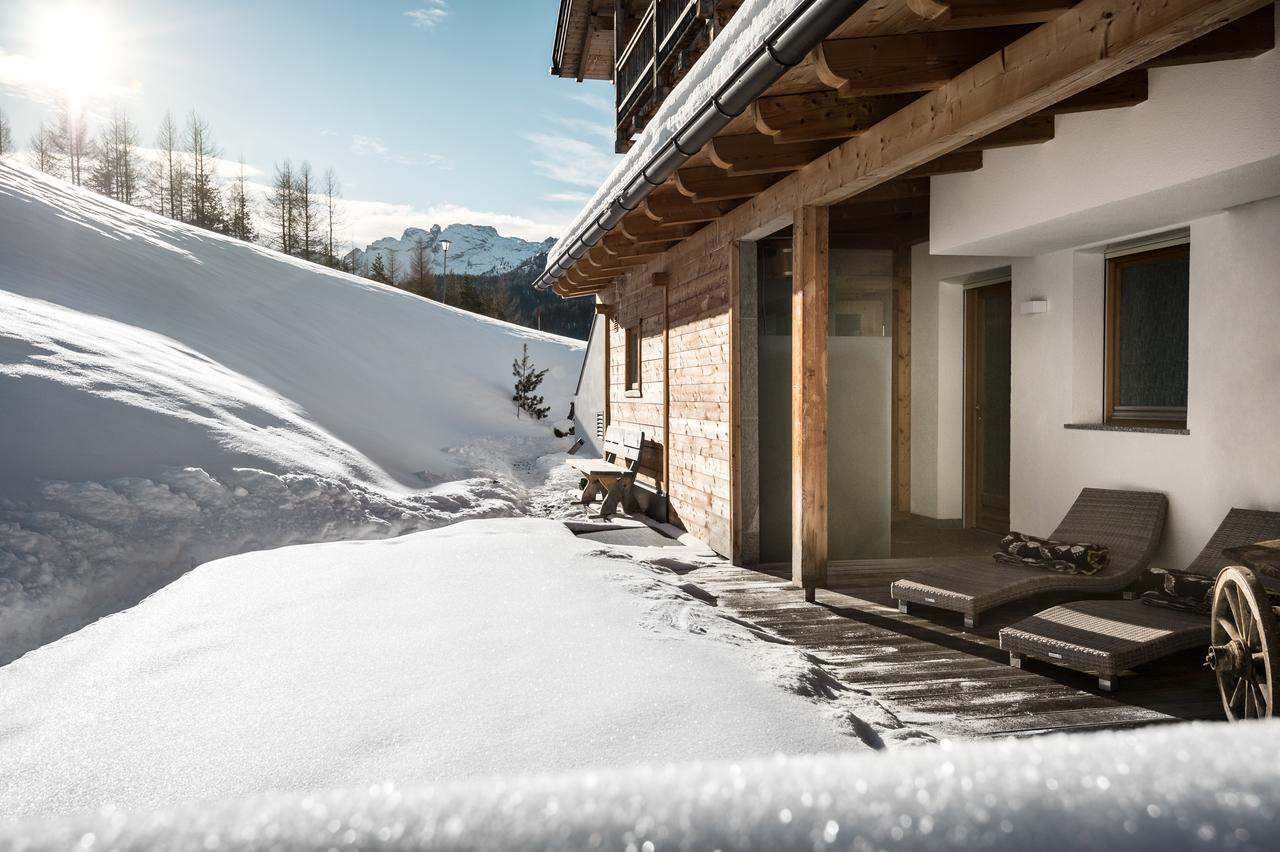 B&B - Hotel Ciasa Rue Blanch San Cassiano  Exterior foto