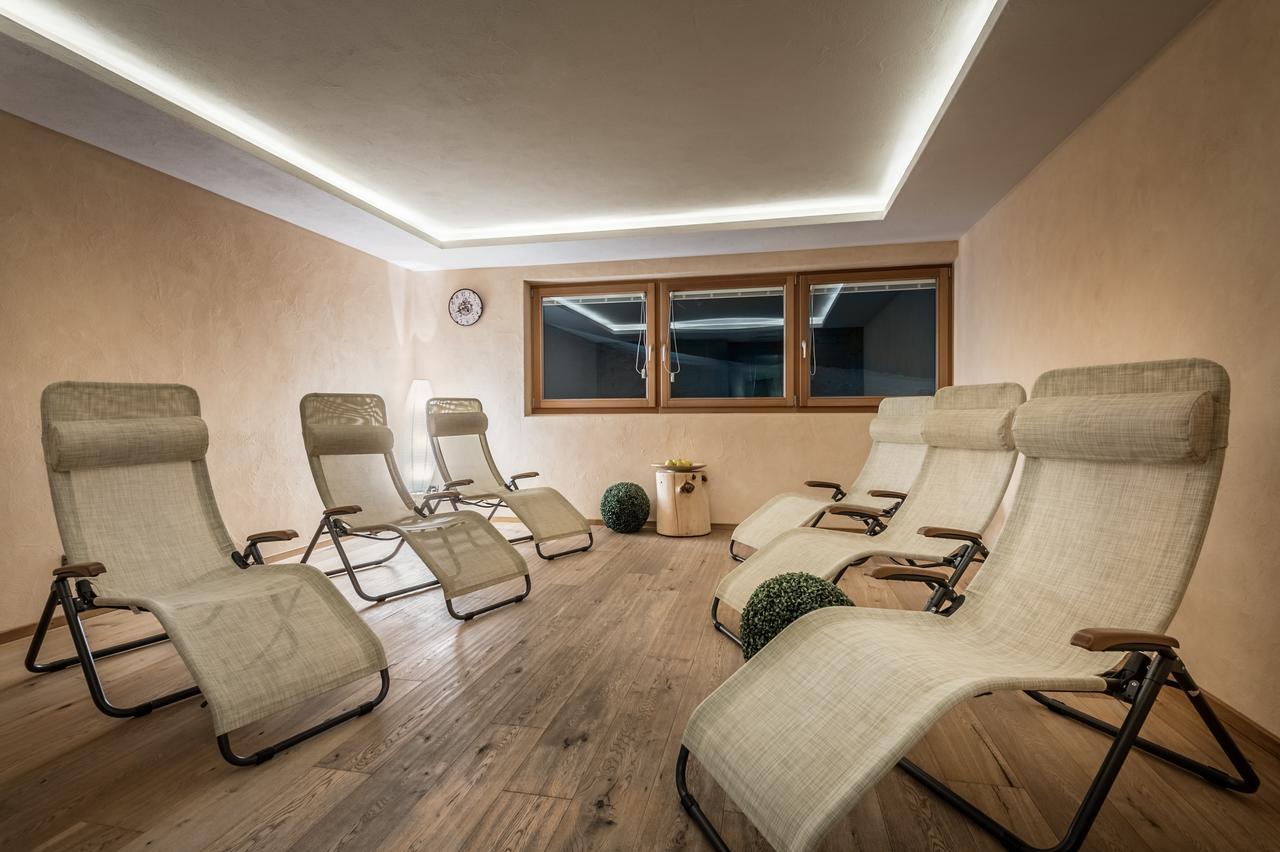 B&B - Hotel Ciasa Rue Blanch San Cassiano  Exterior foto
